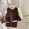Conjunto de 3 Peças da Moda Fofo Novo para Meninas - Primavera e Outono 2026: Conjunto de Camisa Básica, Top de Botão Único e Calça Longa para Exportação
