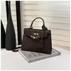Bolso Kelly de alta gama, ligero y lujoso, nuevo diseño transfronterizo 2026, estilo nicho, bolso de hombro, bolso cruzado, bolso de mano retro y versátil