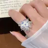 Anillo Azul Hielo Dulce y Fresco para Mujer, Anillo Geométrico Ovalado Elegante y con Estilo Apilable, Anillo Abierto Versátil de Lujo Ligero, Anillo para Dedo Índice Estilo Ins