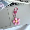 Llavero de Flor de Cinco Pétalos de Color Sólido Lindo y Colorido, Colgante Versátil Personalizado para Bolsa, Regalo para Pareja y Mejor Amiga con Accesorios Colgantes
