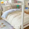 Conjunto de três peças estampado de algodão puro de alta qualidade estilo Ins para dormitório estudantil, lençol de solteiro e lençol com elástico de algodão, atraente