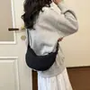 Bolso casual simple tipo dumpling de estilo japonés, unisex, elegante y de alta gama, bandolera versátil para el uso diario, bolso de hombro