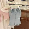 [Xian Neng Qi] Conjunto de Outono para Meninas Estilo Infantil Renda Manga Longa Top Jeans Conjunto de Duas Peças