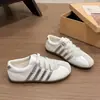 Sapatilhas de treino de balé femininas 2026 Primavera/Outono novos sapatos versáteis populares sola macia sapatos femininos retrô leves sapatos de plataforma