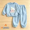 Conjunto Plus Size de Veludo para Meninas Estilo Coreano Outono/Inverno Tendência Novo Desenho Animado Moletom de Manga Longa Calça Jogger Conjunto Elegante de Duas Peças
