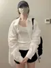Camisola Blanca con Almohadillas en el Pecho para Mujer, Nueva Prenda Exterior Ajustada Sin Mangas para Primavera 2026 con Hermoso Diseño en la Espalda