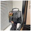 Bolsa de ombro simples com bolinhas estilo coreano, nova moda 2026 bolsa transversal leve de luxo moderna, bolsa de mão diária estilo universitário
