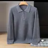 Nueva camiseta base de punto de cachemira para otoño e invierno, moderna, suave, cómoda, de color liso, adecuada para ir al trabajo y para negocios, con cuello POLO para hombre
