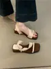 Sandalias retro de tira con plataforma y punta cuadrada para mujer, adecuadas para uso exterior en el verano de 2025, se pueden combinar con faldas, sandalias romanas casuales de dos vías