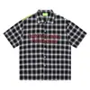 Camisa Xadrez Vermelho Vintage de Manga Curta para Homem, Estilo de Verão de Alta Inteligência, Camisa Fresca e Estilosa com Proteção Solar e Estampa Xadrez