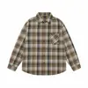 Nueva camisa de cuadros de manga larga para hombre 2026, colección de otoño, moderna y a la moda, corte holgado, talla grande, con cuello mao, prenda de abrigo para hombre