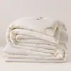 Relleno de fibra de soja Clase A Colcha de verano fresca Colcha de invierno engrosada cálida de algodón Individual Doble Colcha de soja Colcha de primavera otoño