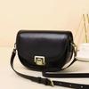 Bolso tipo Silla de Montar Vintage para Mujer 2026 Nuevo Bolso de Moda Piel de Vaca de Primera Capa Curtida Vegetal Correa Ancha para el Hombro Bolso de Hombro Único Bolso Cruzado 6012