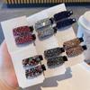 Exquisita horquilla rota con diamantes de colores brillantes para mujer, horquilla de alta gama 2024 para flequillo lateral, pinza de pico de pato, accesorios para el cabello