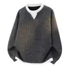 Sudadera de punto de talla grande para hombre, de moda, efecto dos piezas, cuello en V, manga larga, nuevo estilo retro americano de otoño e invierno, corte holgado