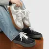 2026 Nuevos Zapatos de Entrenamiento Alemanes para Hombre de Caña Baja Casuales Versátiles de Nicho Modernos Deportivos para Patinaje para Hombre Dropshipping