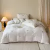 Conjunto de Roupa de Cama de Lã de Leite com Bordado Floral Outono e Inverno Quatro Peças Espesso Quente Cobertor de Coral Roupa de Cama Lavável à Máquina