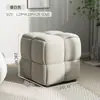 Taburete pequeño de madera para uso doméstico, taburete bajo creativo y elegante, taburete para cambiarse los zapatos, reposapiés para sofá de sala de estar