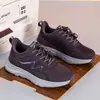 Nuevos Zapatos de Otoño 2025 para Personas Mayores con Superficie de Malla, Modernos y de Moda para Padres, Zapatos Deportivos Ligeros Antideslizantes de Talla Grande para Adultos de Mediana Edad y Jóvenes