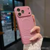 A Nova Capa Protetora para Celular Grande com Padrão Ondulado é Adequada para iPhone 18Promax, Capa de Celular Amazon 18/17 de Luxo Leve