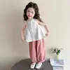 Conjunto de top sin mangas estilo coreano para niñas, nuevo modelo verano 2026, elegante atuendo de dos piezas para niños, ropa de verano dulce y ligera para niños pequeños