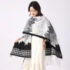 Xale Retrô de Mohair Estilo Étnico Boêmio para Mulheres Usarem como Roupa Externa no Inverno, Manto para Fotos de Viagem em Sichuan e Yunnan