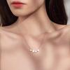 Colar feminino de aço titânio com pingente de trevo de quatro folhas em forma de coração de madrepérola branca, um colar de duas formas de usar, corrente clavicular, atração de coração para coração, Europa e Estados Unidos