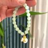 Pulsera de jade blanco con diseño de nicho y cristal de ágata de imitación, ideal para parejas y amigas.