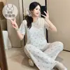 6535 Pijama de Algodón para Mujer Primavera y Verano Nuevo Estilo con Almohadilla Integrada en el Pecho Manga Corta Pantalón Largo Dulce Estampado Pequeño Floral Conjunto de Ropa para el Hogar