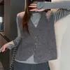 Colete de tricô feminino para outono e inverno pode ser usado como peça externa, apresentando um toque de alta qualidade, novo design de botões, cor sólida, versátil e top de tecido escovado