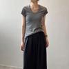 Camiseta de Verano de Manga Corta con Efecto Adelgazante y Ajustada Estilo Retro Americano Hombro Derecho Top Corto Dulce y Picante Camiseta Suave y Sedosa con Cuello en U para Mujer