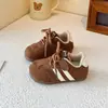 Zapatos casuales para niños con suelas suaves y características antideslizantes, nuevo modelo primavera y otoño 2026, zapatillas deportivas infantiles para niños pequeños, estudiantes y niñas, zapatillas de entrenamiento alemanas