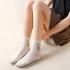 Calcetines sonrientes estilo coreano para mujer, otoño e invierno, estilo callejero, calcetines de skate, calcetines casuales versátiles personalizados de celebridad de Internet, venta al por mayor