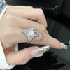 Anillo de Diamantes Plisado Distintivo de Diseño Nicho Sentido de Lujo Ligero Alto Sentido Moda Irregular Anillo Abierto de Piedra Lunar para Mujer