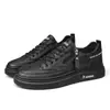 Zapatillas casuales de nuevo estilo, zapatillas blancas, zapatos de moda coreanos de moda, zapatos deportivos para exteriores y para el día a día para hombres, para todas las estaciones