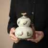 Bule de chá de porcelana azul e branco com design de videira de lótus, bule de chá em formato de cabaça de tamanho grande, recipiente hermético para armazenamento de chá a granel