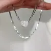 Collar Magnético de Amor de Temperamento de Nicho Transfronterizo Europeo y Americano con Sentido de Diseño Avanzado Cadena de Hueso de Serpiente Multicapa con Diamante Cadena para Clavícula de Mujer