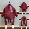 Conjunto de Chaqueta de Primavera y Otoño para Niños, Conjunto Deportivo de Dos Piezas de Marca Moderna para Niños en Otoño, Ropa Elegante de Comercio Exterior para Niños Pequeños