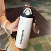Nueva botella de agua deportiva elegante para hombres y mujeres, taza térmica portátil para viajes, taza con pajita de doble uso de acero inoxidable al por mayor