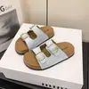 Chinelos Birkenstock 2026 para Mulheres, Adequados para Uso Externo no Verão, Sandálias Casuais de Praia com Tira de Fivela Retro e Dedos Abertos