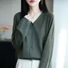 Cárdigan de punto fino con cuello en V para mujer, para otoño e invierno, de importación, lujo ligero, rejuvenecedor, top suave y versátil, prenda exterior de punto simple y agradable para la piel