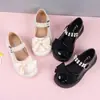 Zapatos de Cuero para Niñas Zapatos de Princesa 2025 Nuevo Otoño Suela Blanda Moño Negro Niñas Pequeñas Bebé Niños Zapatos de Actuación