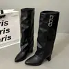 Hebilla de Cinturón Estilo Retro Primer Encuentro Botas de Caballero para Mujer Colección Otoño 2026 Nuevas Botas Largas Adelgazantes que Aumentan la Altura Botas de Moda