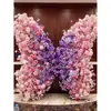 Instalación de Arte Espacial con Mariposas Florales Degradadas Gigantes 3D Personalizadas de Gama Alta Pared de Fondo Decoración de Salón de Banquetes Habitación Privada