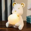 Ornamento de urso violento para mesa de casa novo de fábrica segurando lâmpada Decorações simples europeias para sala de estar Artesanato presentes