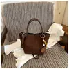 Bolsa de Mão de Pelúcia Camurça Nicho Feminina 2026 Novo Estilo Popular Este Ano Item Quente Bolsa de Mão Ombro Único Transversal Bolsa Saco