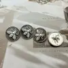 Botón Metálico Abejita Pequeño Traje de Fragancia Chaqueta Cortavientos Cárdigan de Punto Botón Decorativo DIY