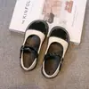 Zapatos de Princesa Negros de Cuero para Niñas 2026 Nuevos Zapatos de Primavera Suela Suave Zapatos Mary Jane con Bloques de Color Blanco y Negro para Niños