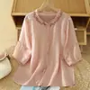 Camisa de algodão e linho com gola de renda bordada estilo artístico para mulheres, leve e fresca para o verão, manga morcego solta que rejuvenesce