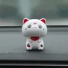 Enfeite Solar Fofo para Carro Gato da Sorte Desenho Animado Gato de Cabeça Grande Decoração para Painel